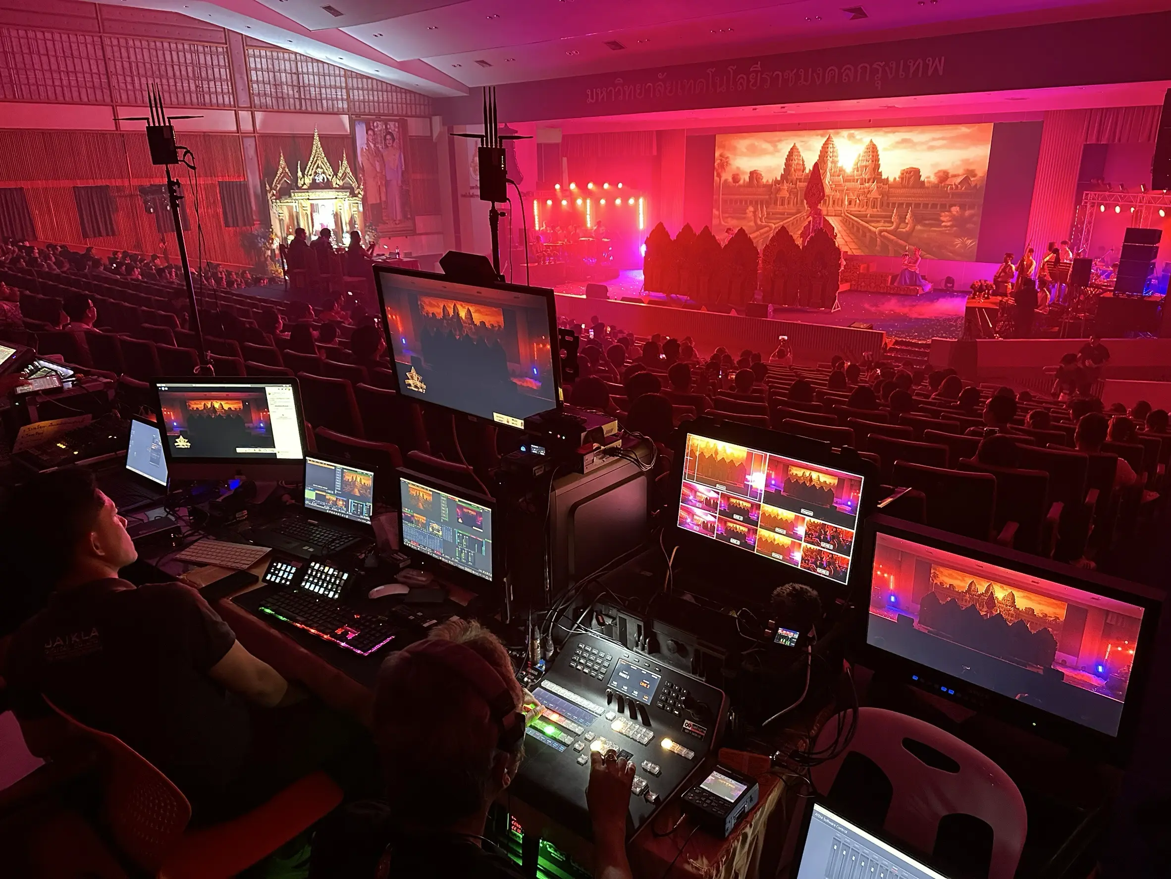 เบื้องหลังกิจกรรมประกวดดนตรีชิงถ้วยพระราชทาน